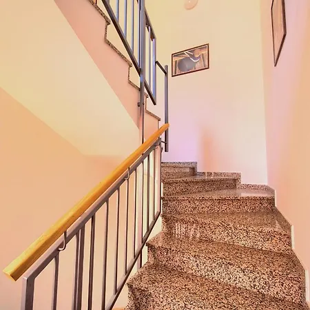Apartament Sea & Wine With Terrace & Scenic Sea View, Punat