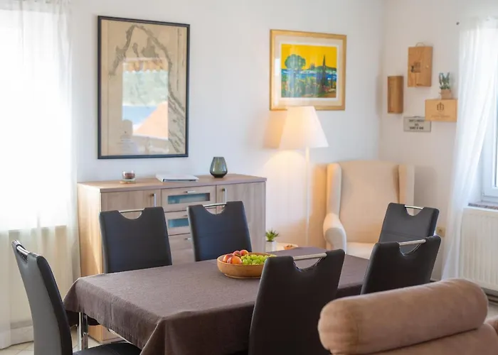 Sea & Wine With Terrace & Scenic Sea View, Punat
