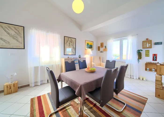 Sea & Wine With Terrace & Scenic Sea View, Punat