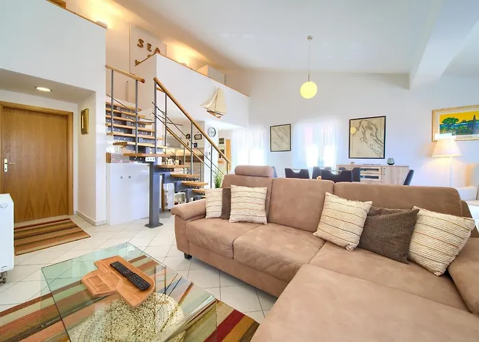 Apartament Sea & Wine With Terrace & Scenic Sea View,