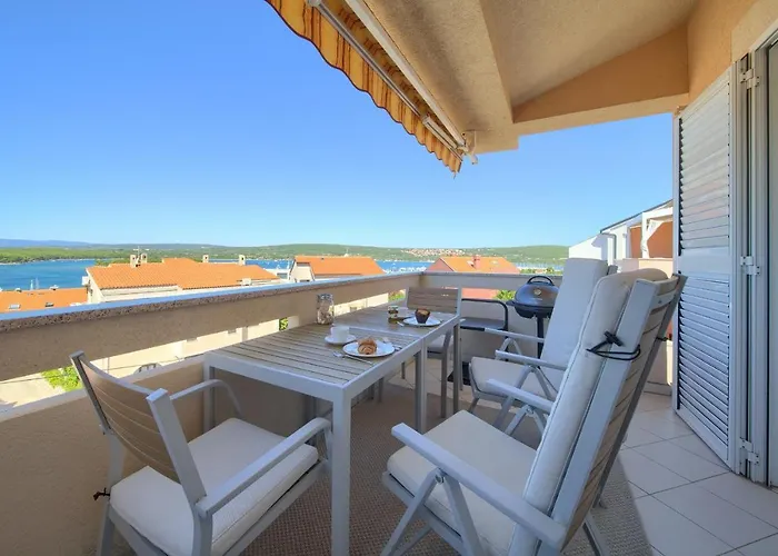 Apartament Sea & Wine With Terrace & Scenic Sea View, *
