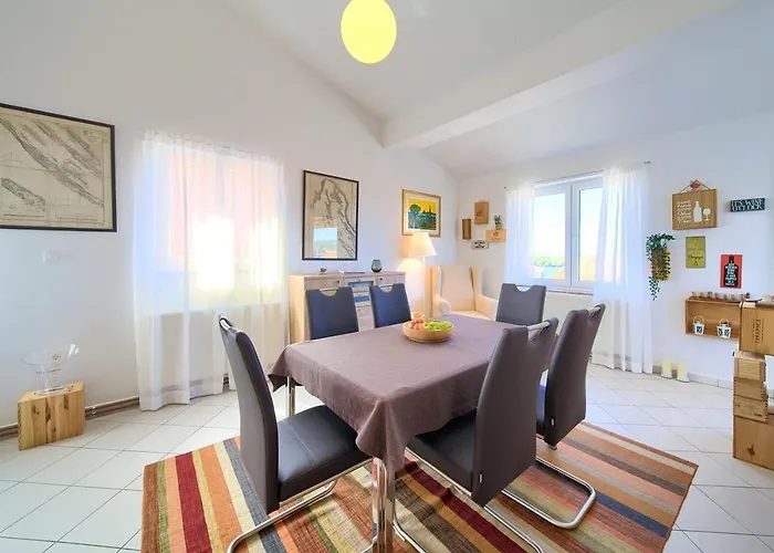 Apartament Sea & Wine With Terrace & Scenic Sea View,