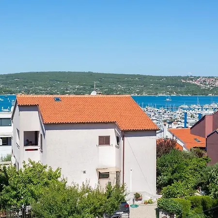 Sea & Wine With Terrace & Scenic Sea View,