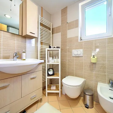 Sea & Wine With Terrace & Scenic Sea View,