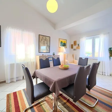 Apartment Sea & Wine With Terrace & Scenic Sea View,