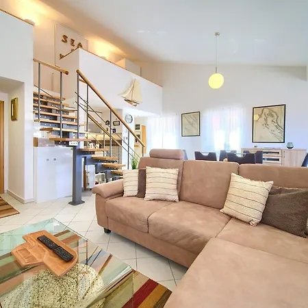 Sea & Wine With Terrace & Scenic Sea View, Apartment