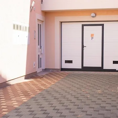 Apartment Sea & Wine With Terrace & Scenic Sea View, *