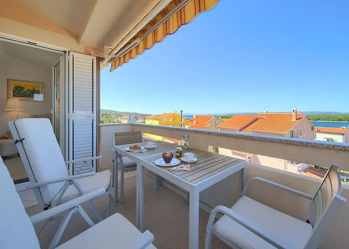 Sea & Wine With Terrace & Scenic Sea View, Punat