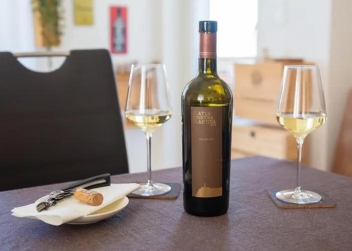 Sea & Wine With Terrace & Scenic Sea View, Punat